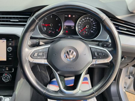 2020 Volkswagen Passat - photo 15
