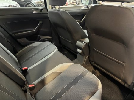 2021 Volkswagen Polo - photo 2