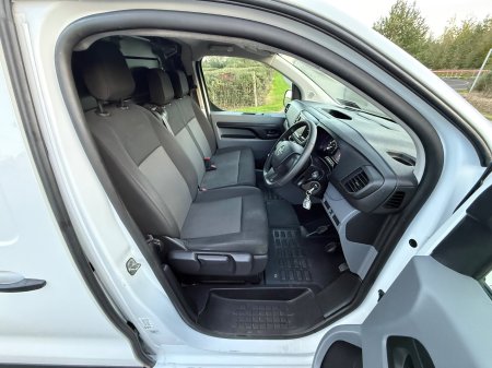 2022 Opel Vivaro - photo 10