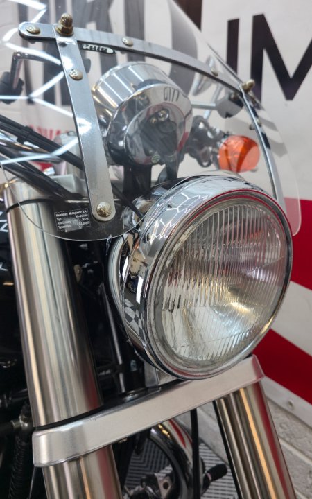2010 Triumph Bonneville - photo 22