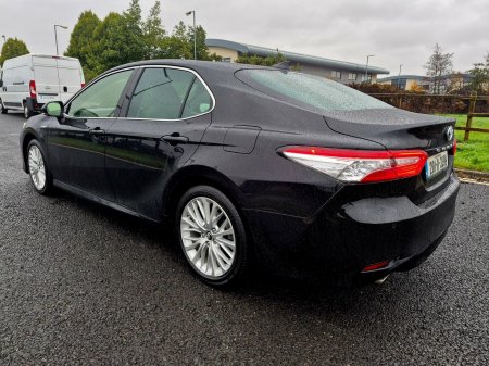 2020 Toyota Camry - photo 2
