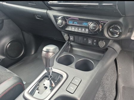2024 Toyota Hilux - photo 12