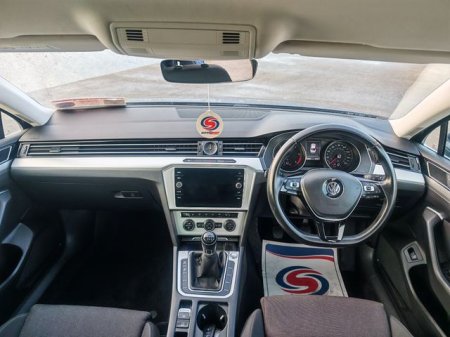 2019 Volkswagen Passat - photo 10