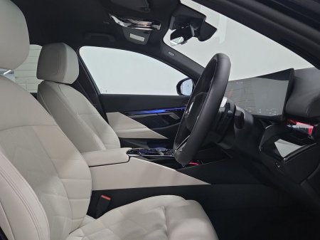 2026 BMW 5-Series - photo 12