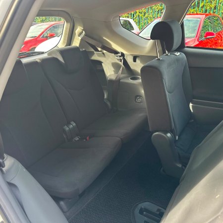 2015 Toyota Prius - photo 19