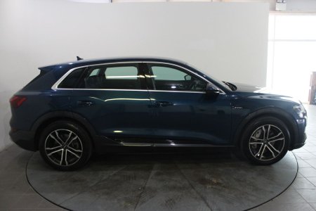 2020 Audi e-tron - photo 2