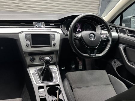 2017 Volkswagen Passat - photo 10