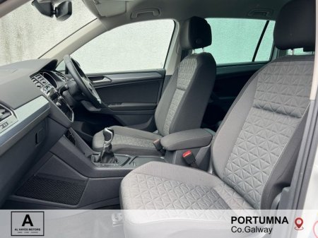 2024 Volkswagen Tiguan - photo 4
