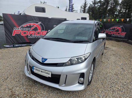2015 Toyota Estima - photo 2