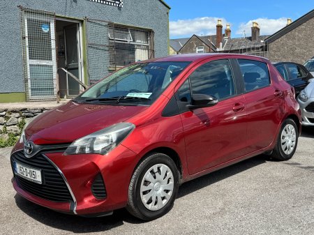 2015 Toyota Yaris - photo 2
