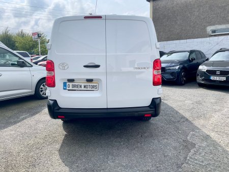 2024 Toyota Proace - photo 14
