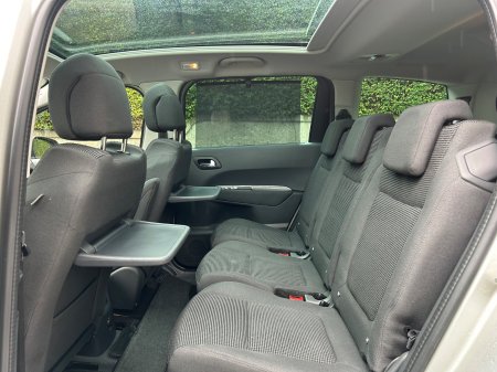 2016 Peugeot 5008 - photo 19