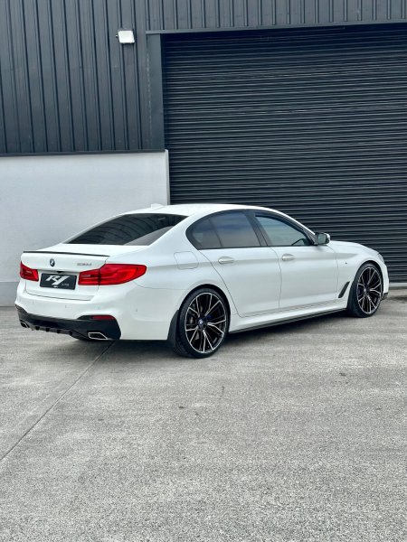 2017 BMW 5-Series - photo 10