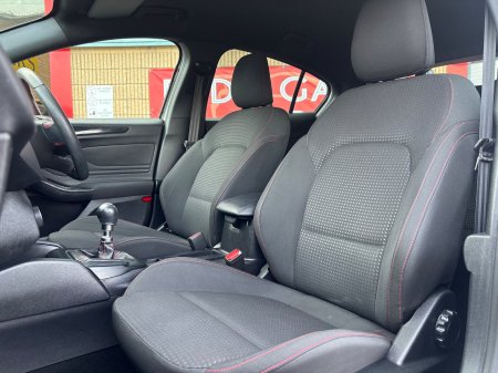 2020 Ford Focus - photo 19