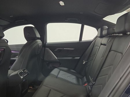 2025 BMW 5-Series - photo 11