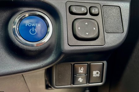2019 Toyota Aqua - photo 28