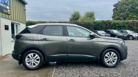 2020 Peugeot 3008 - photo 2