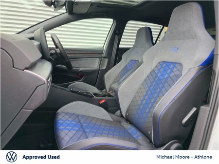 2025 Volkswagen Golf - photo 4