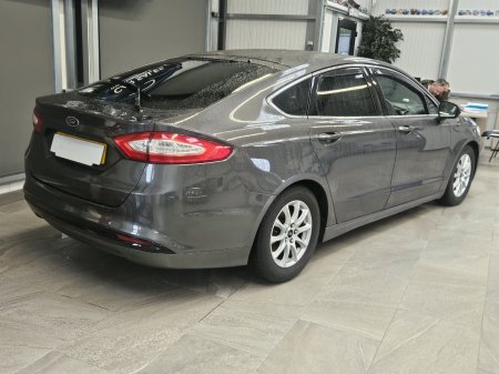 2018 Ford Mondeo - photo 2