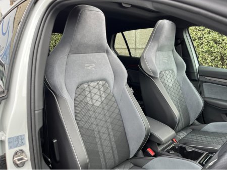 2024 Volkswagen Golf - photo 11