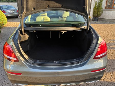2019 Mercedes-Benz E-Class - photo 7