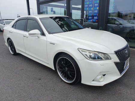 2013 Toyota Crown - photo 4