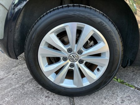 2017 Volkswagen Golf - photo 2