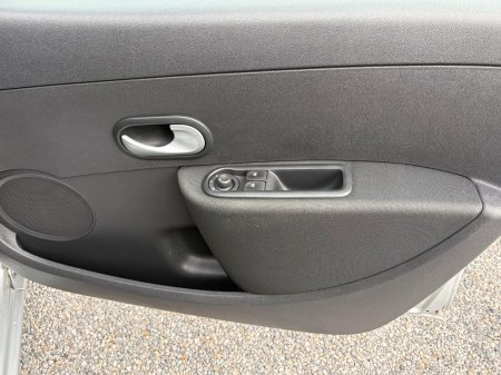 2011 Renault Clio - photo 8