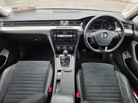 2019 Volkswagen Passat - photo 16