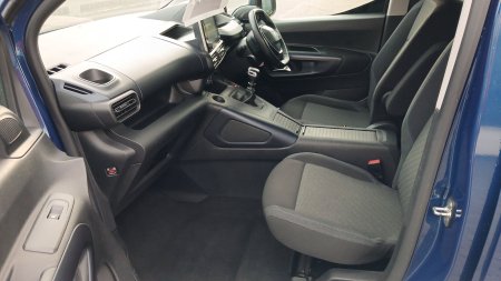 2021 Peugeot Rifter - photo 3