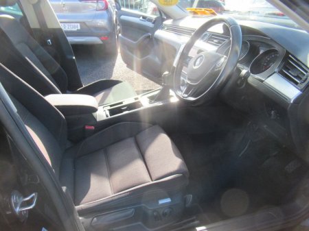 2019 Volkswagen Passat - photo 12