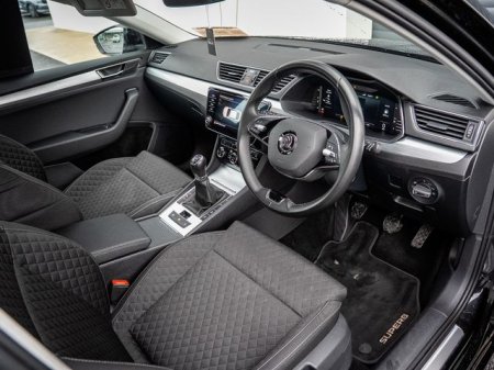 2022 Skoda Superb - photo 6