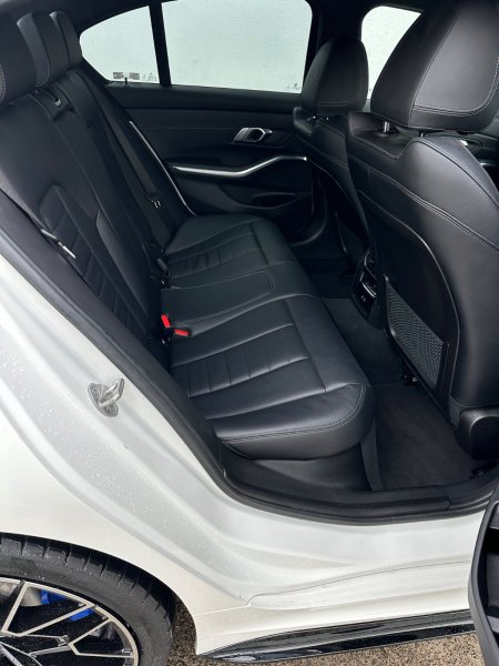 2022 BMW 3-Series - photo 23