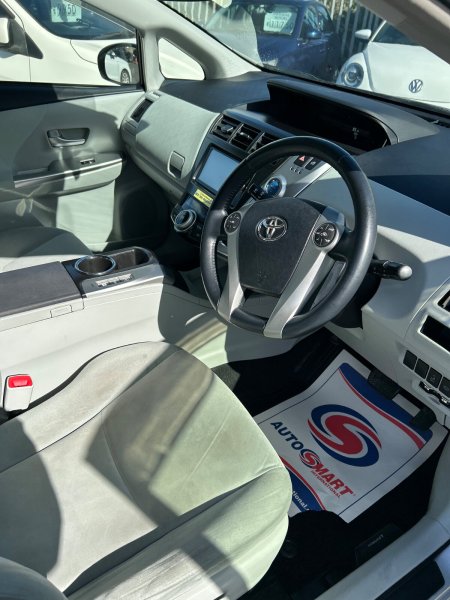 2014 Toyota Prius - photo 7
