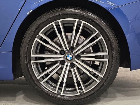 2022 BMW 3-Series - photo 14