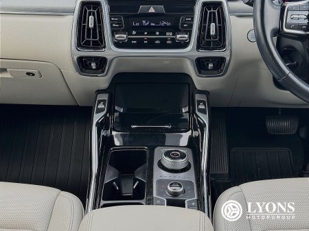 2023 Kia Sorento - photo 13