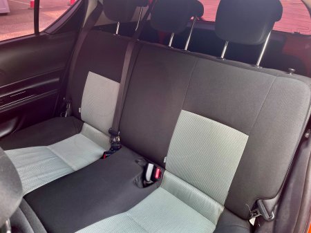 2014 Toyota Aqua - photo 16