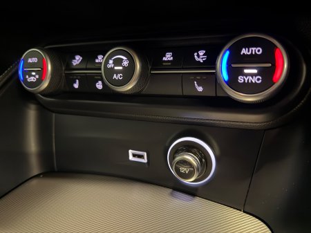 2025 Alfa Romeo Stelvio - photo 15