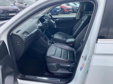 2021 Volkswagen Tiguan - photo 15