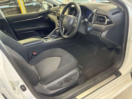 2023 Toyota Camry - photo 3