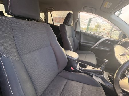 2016 Toyota RAV4 - photo 18