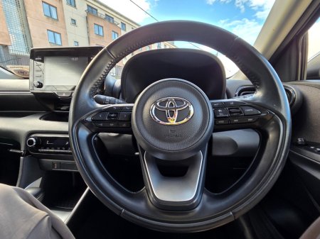 2023 Toyota Yaris - photo 11