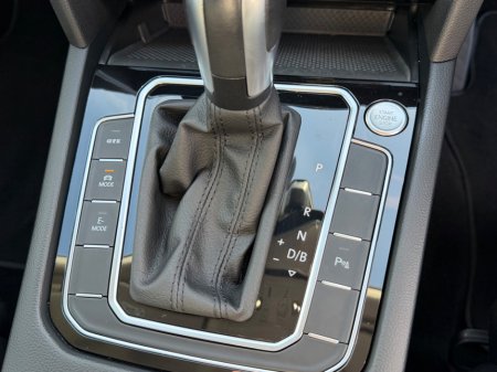 2022 Volkswagen Passat - photo 26