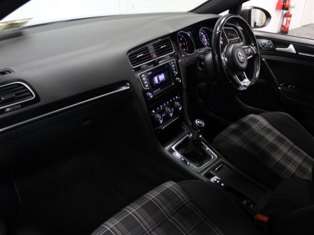 2017 Volkswagen Golf - photo 41