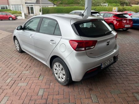 2019 Kia Rio - photo 4