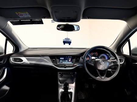2017 Opel Astra - photo 10