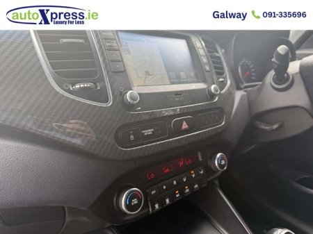 2018 Kia Carens - photo 2