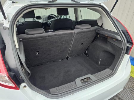 2016 Ford Fiesta - photo 18
