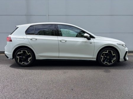 2025 Volkswagen Golf - photo 2