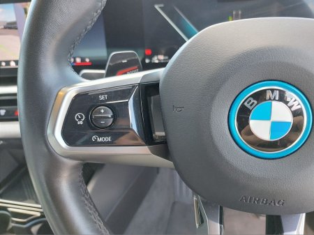 2024 BMW 5-Series - photo 17